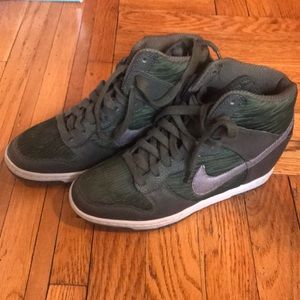 Women’s Nike wedge hightop size 8